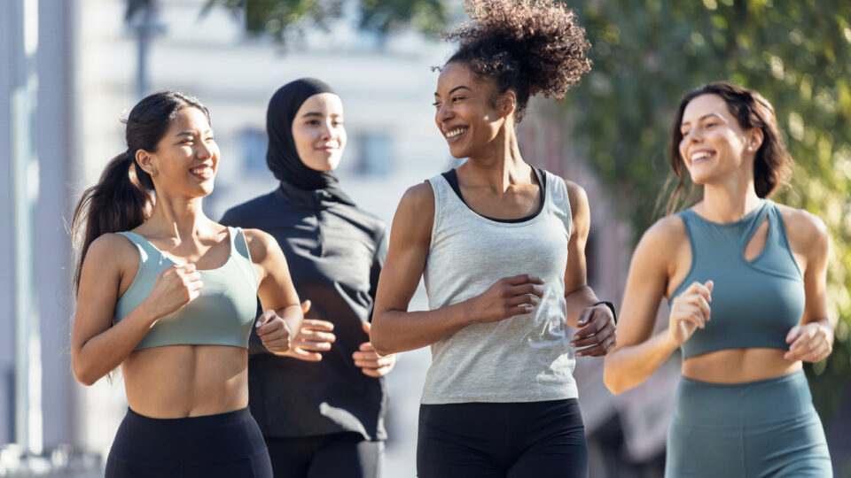 Long-Distance Running for Women: 3 Expert Tips to Strengthen Your Body
