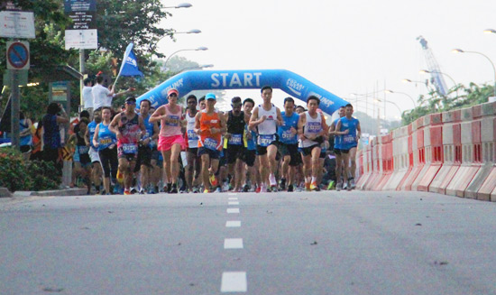 The Sea of Blue at the Pocari Sweat Run 2013